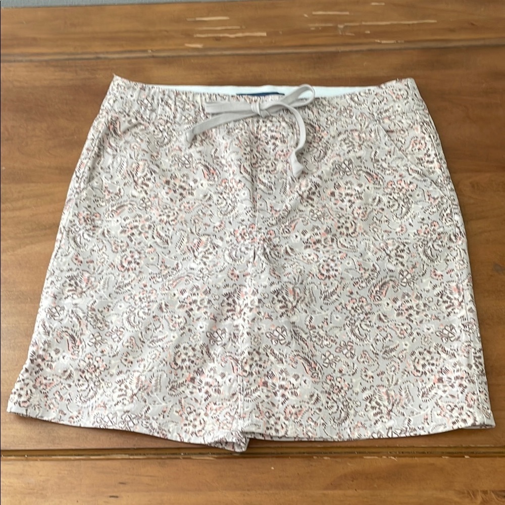 Democracy High Rise Floral Print Shorts Size 10
